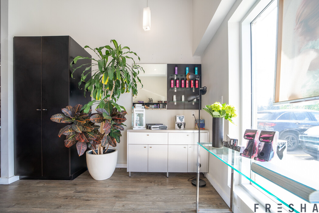  Backstage Hair Salon Office
